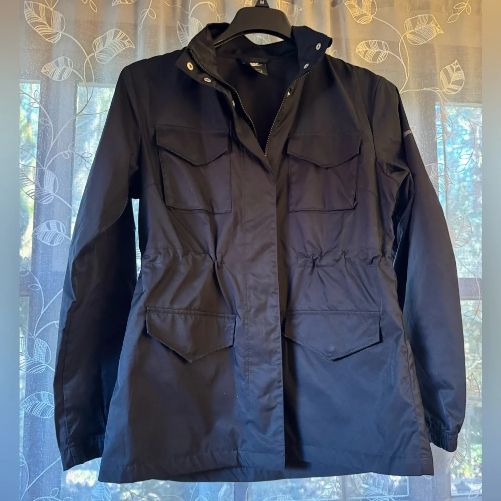 Nike Trench - Picture 1 of 7